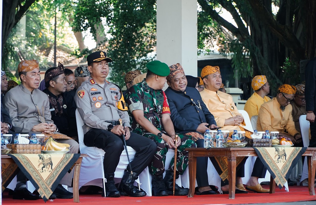 DPRD Kabupaten Sukabumi Hadiri Upacara Hardiknas 2025