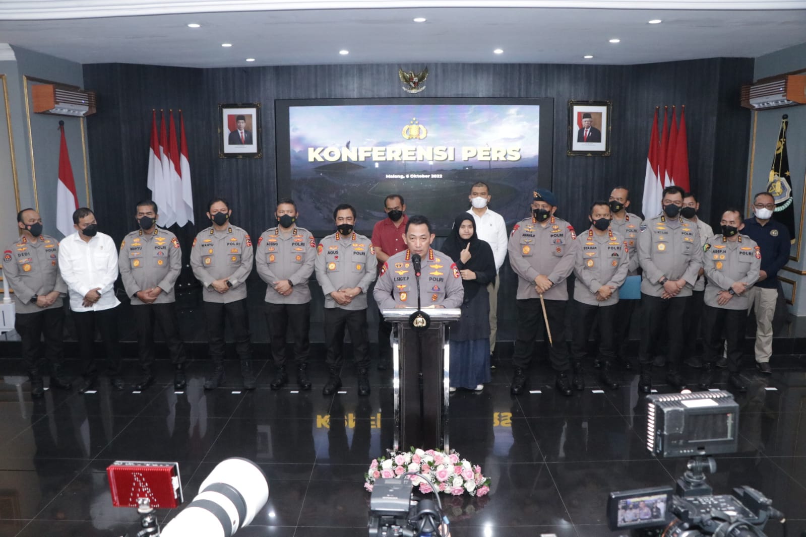 Kapolri: Ada 6 Tersangka Tragedi Kanjuruhan.