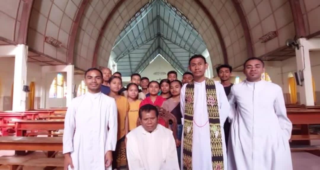 Romo Dus Himbau, Warga Jaga Kerukunan Selama Bulan Rosario