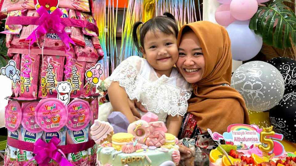 Perjuangkan Bakat Sang Anak, Linda Prasetyo Berhasil Usung Cia Althafunnisa Jadi Penyanyi Senada Digital
