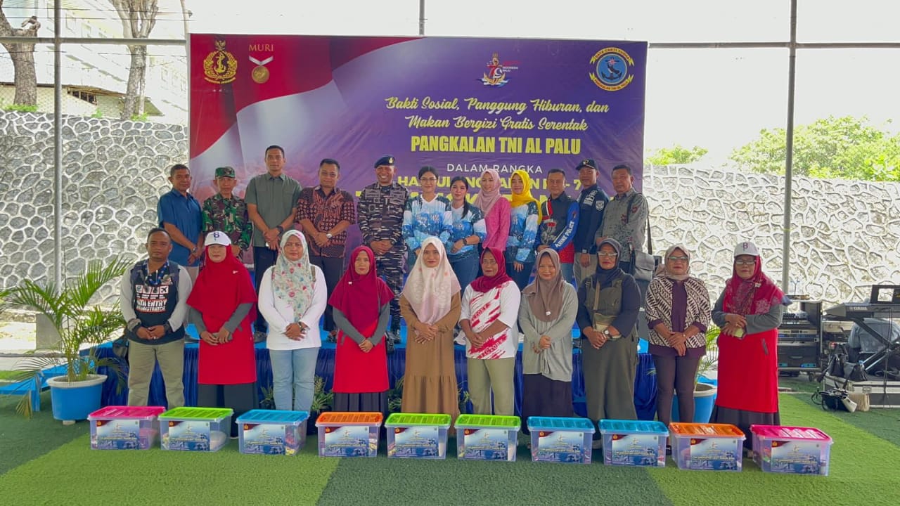 Ulang Tahun Ke-79 TNI AL Cetak Rekor Muri Makan Siang Sehat Bergizi Serentak Di Seluruh Indonesia